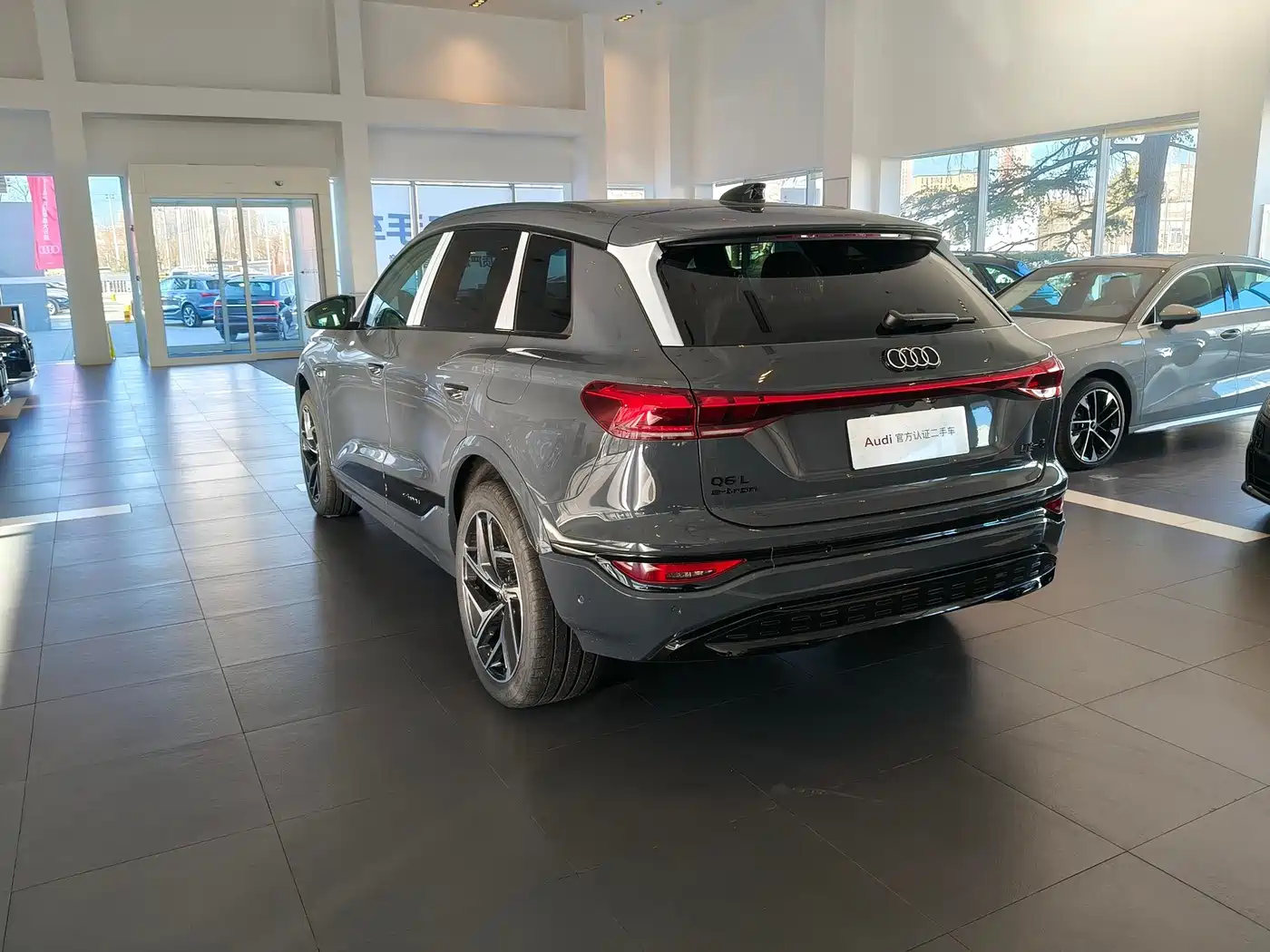 Audi Q6L e-tron 2025 Model Pioneer Edition фото 6