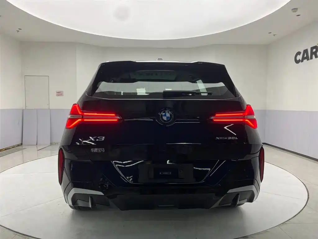BMW X3 2025 xDrive30L Premium Model M Sport Black Package фото 6