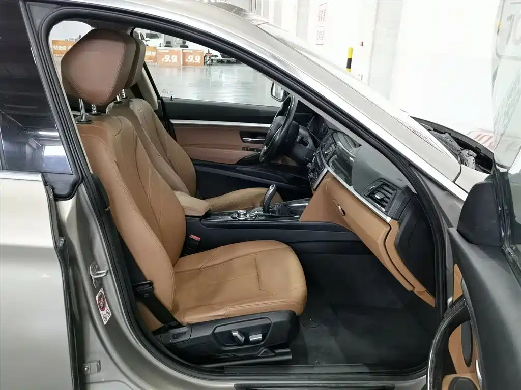 BMW 3 Series GT 2016 320i Design Package фото 23