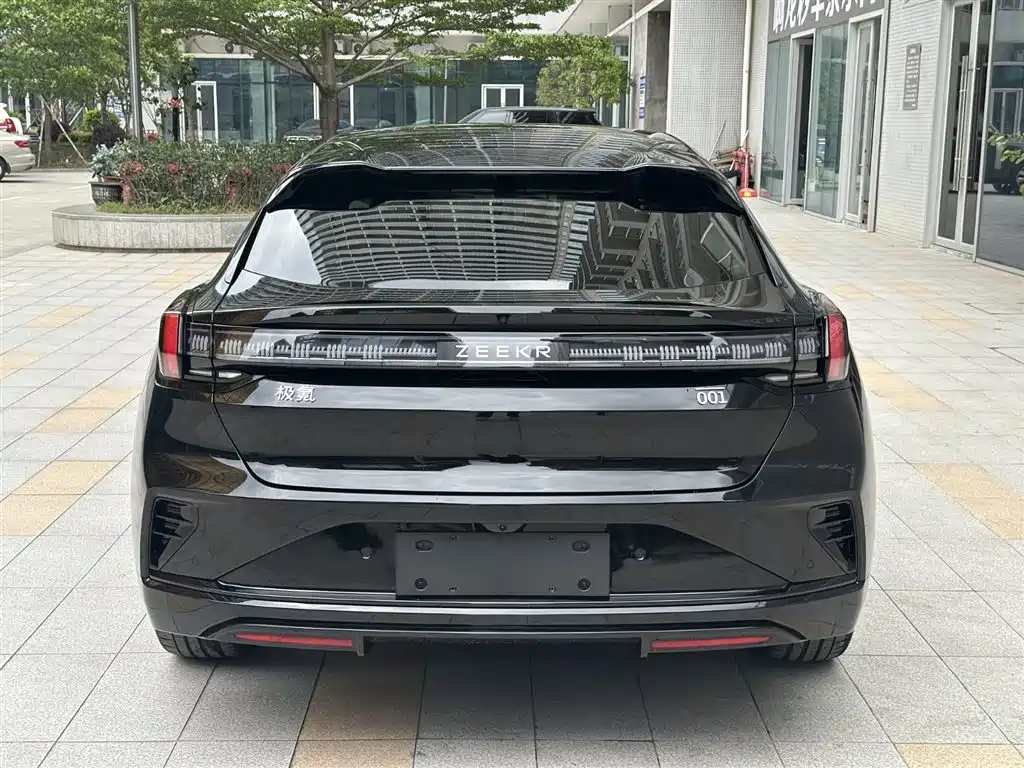 ZEEKR EXTREME KRYPTON 001