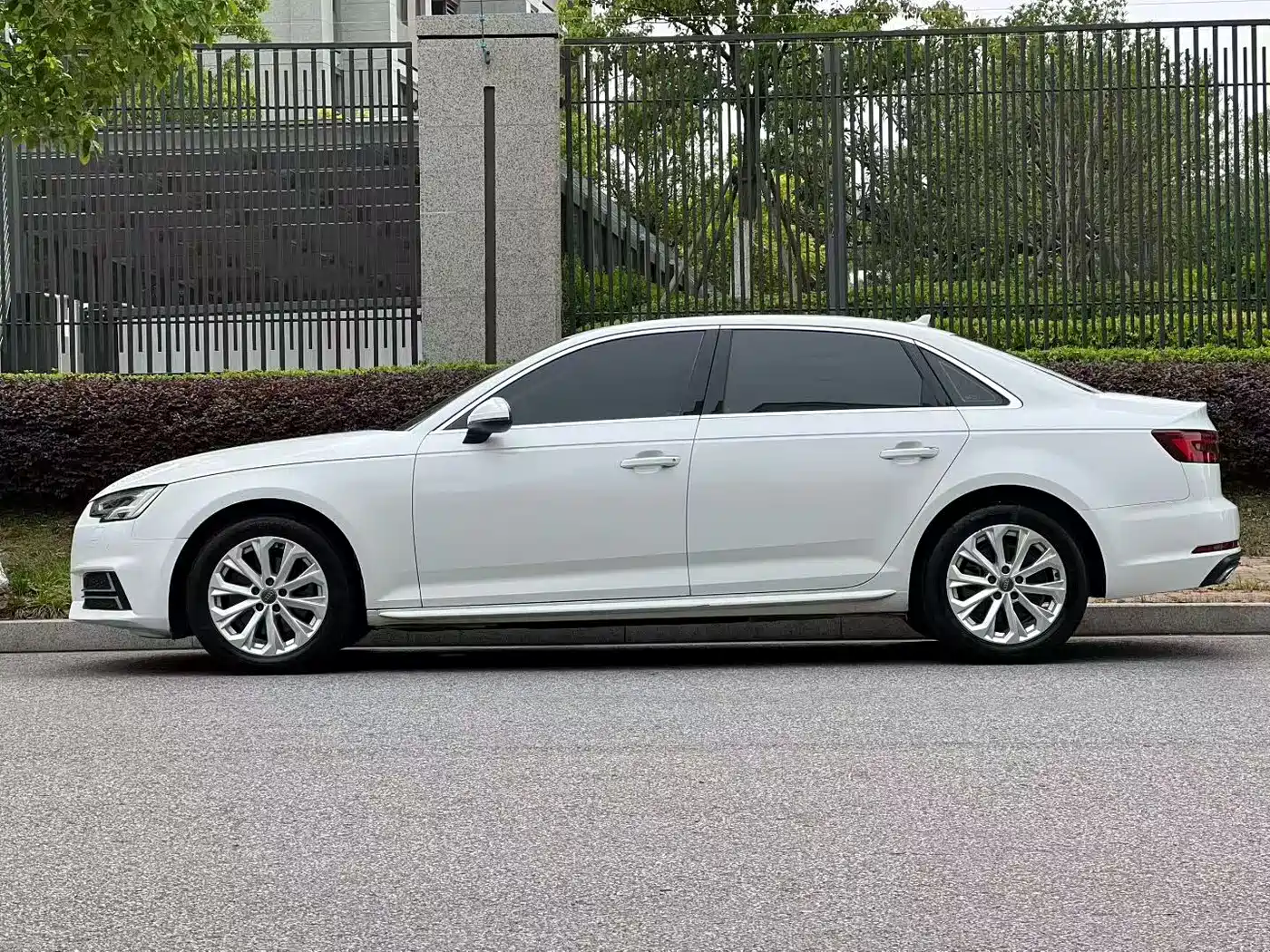 Audi A4L 2019 40 TFSI Progressive (China VI) фото 4