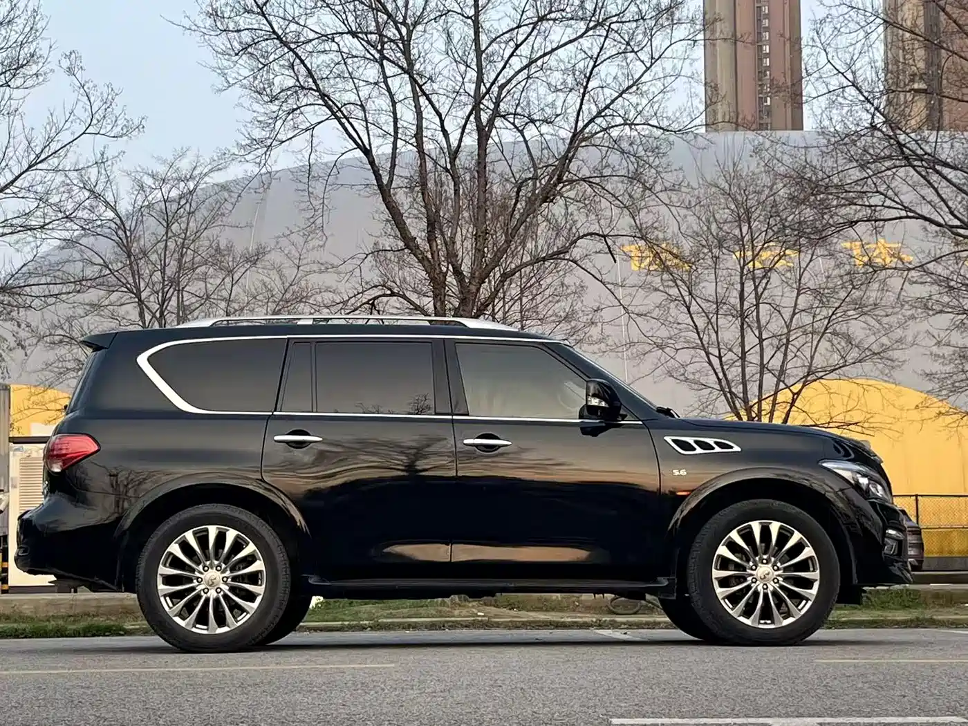 Infiniti QX80 2018 2016 5.6L 4WD