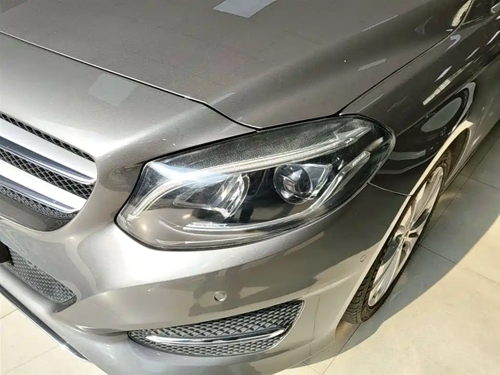 Mercedes-Benz B-Class 2018 B 200 Sport фото 24