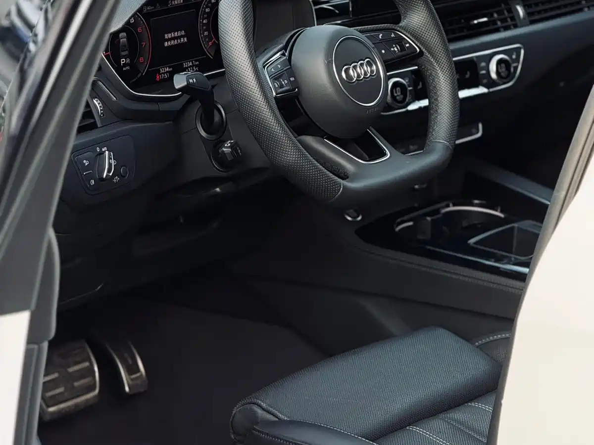 Audi A4L 2024 40 TFSI Luxury Dynamic фото 4