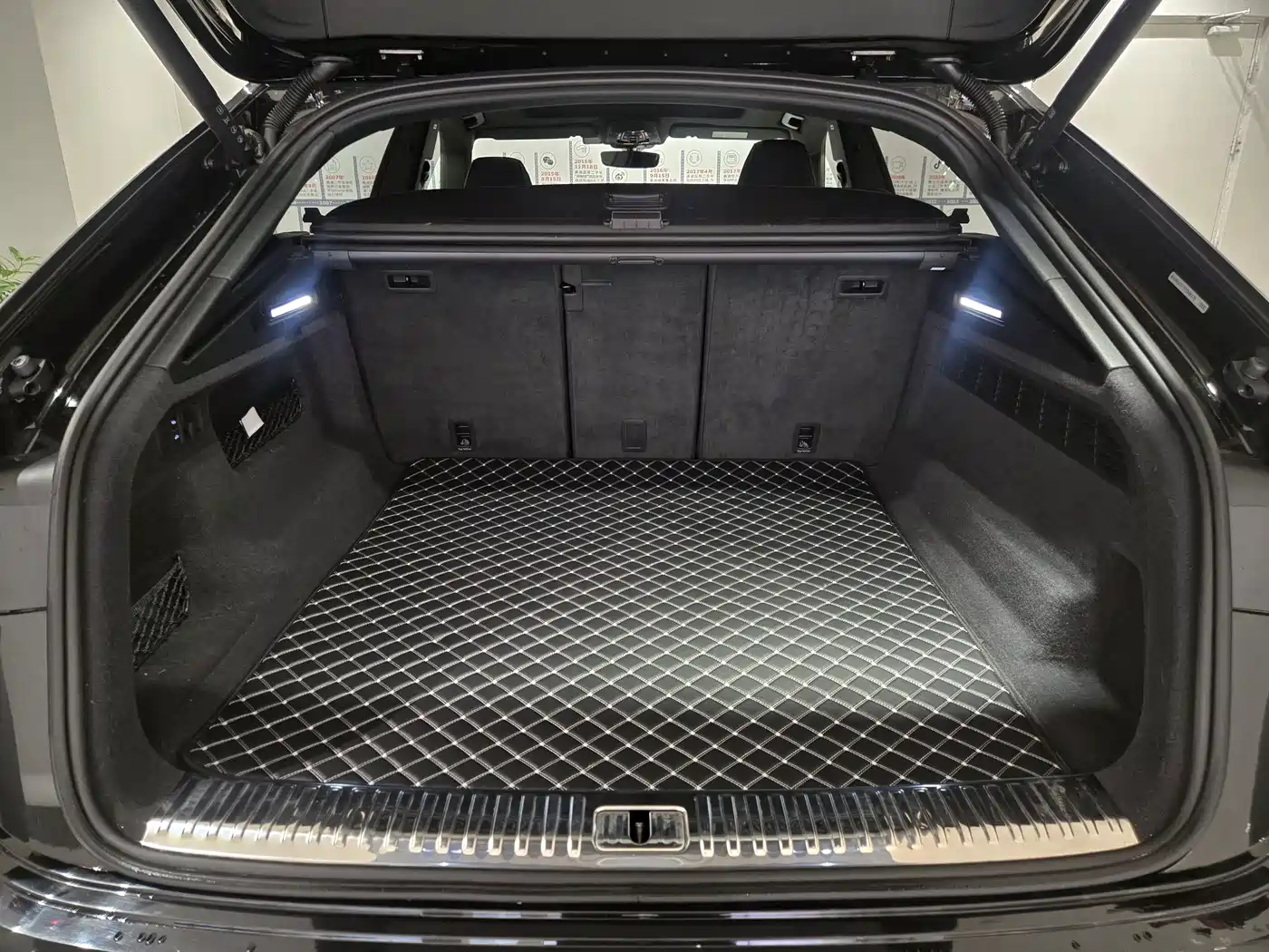 Audi Q8 2023 55 TFSI Exclusive Sport фото 24