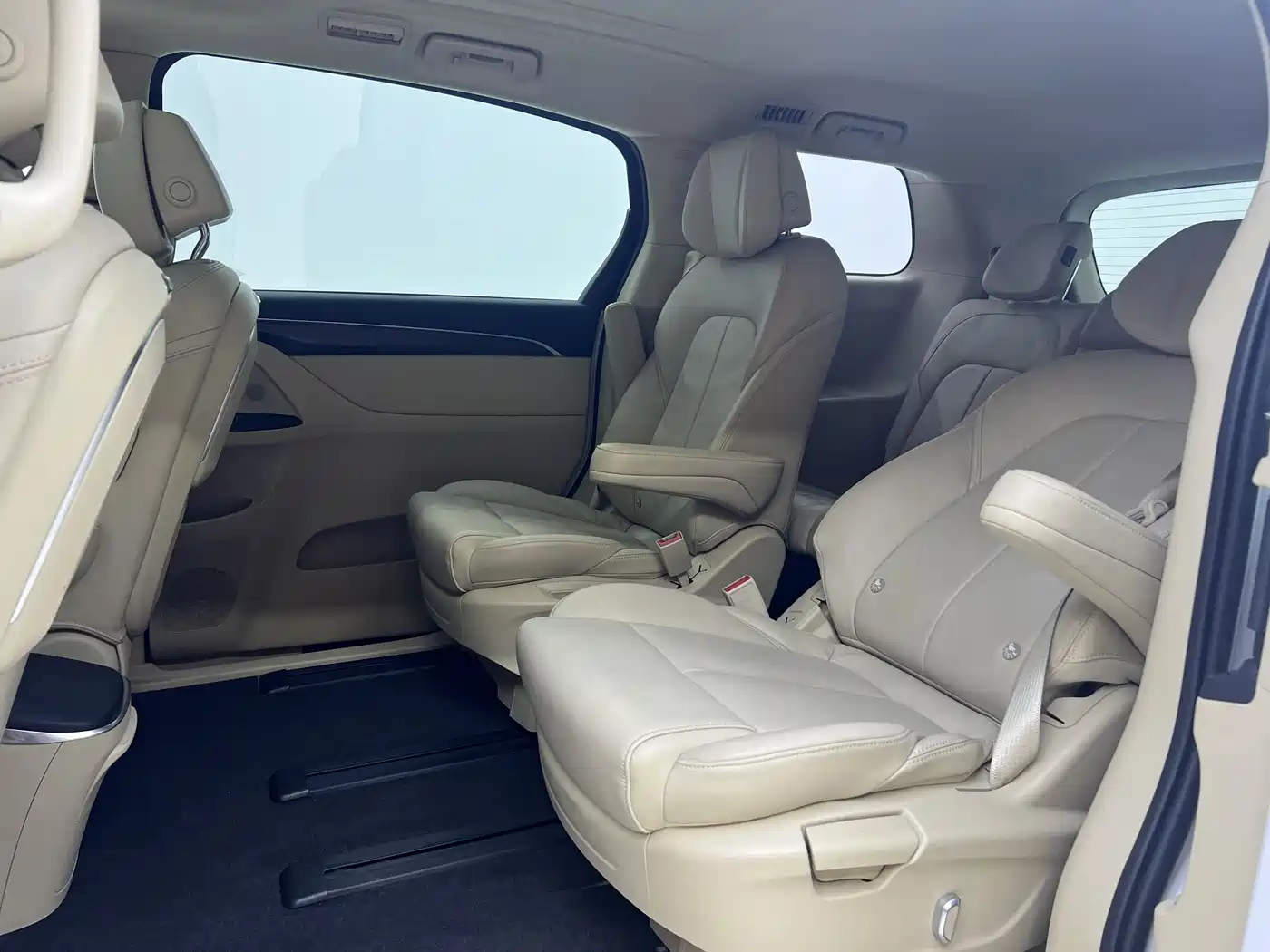 Buick GL8 2023 ES Landmaster Exclusive фото 12