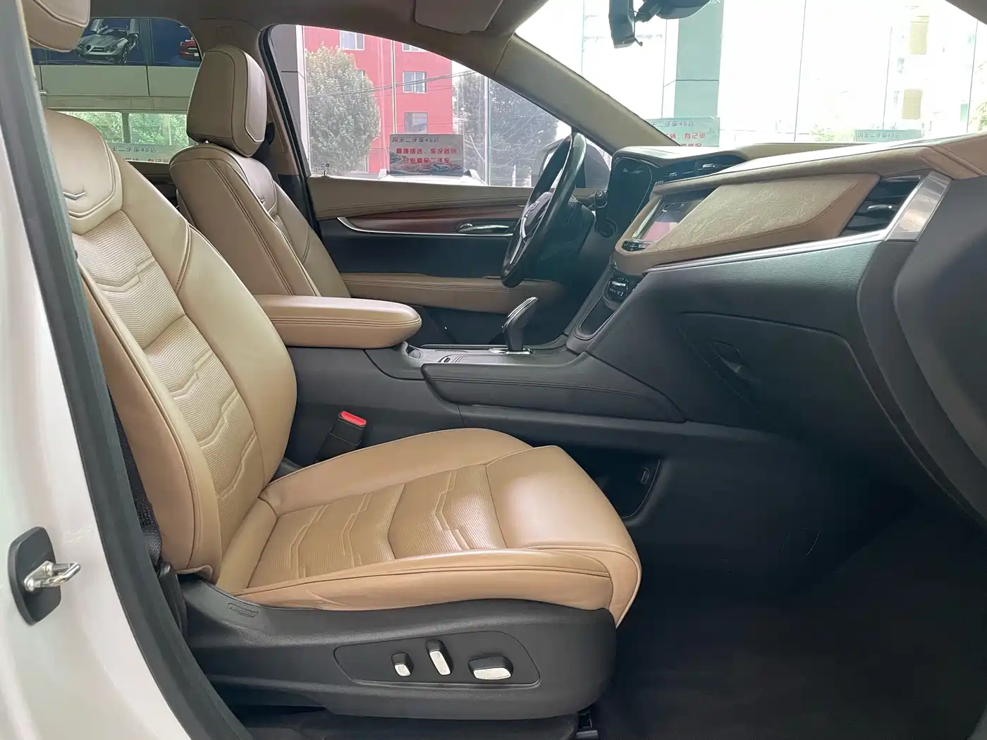 Cadillac XT5 2018 28E 4WD Platinum Edition фото 16