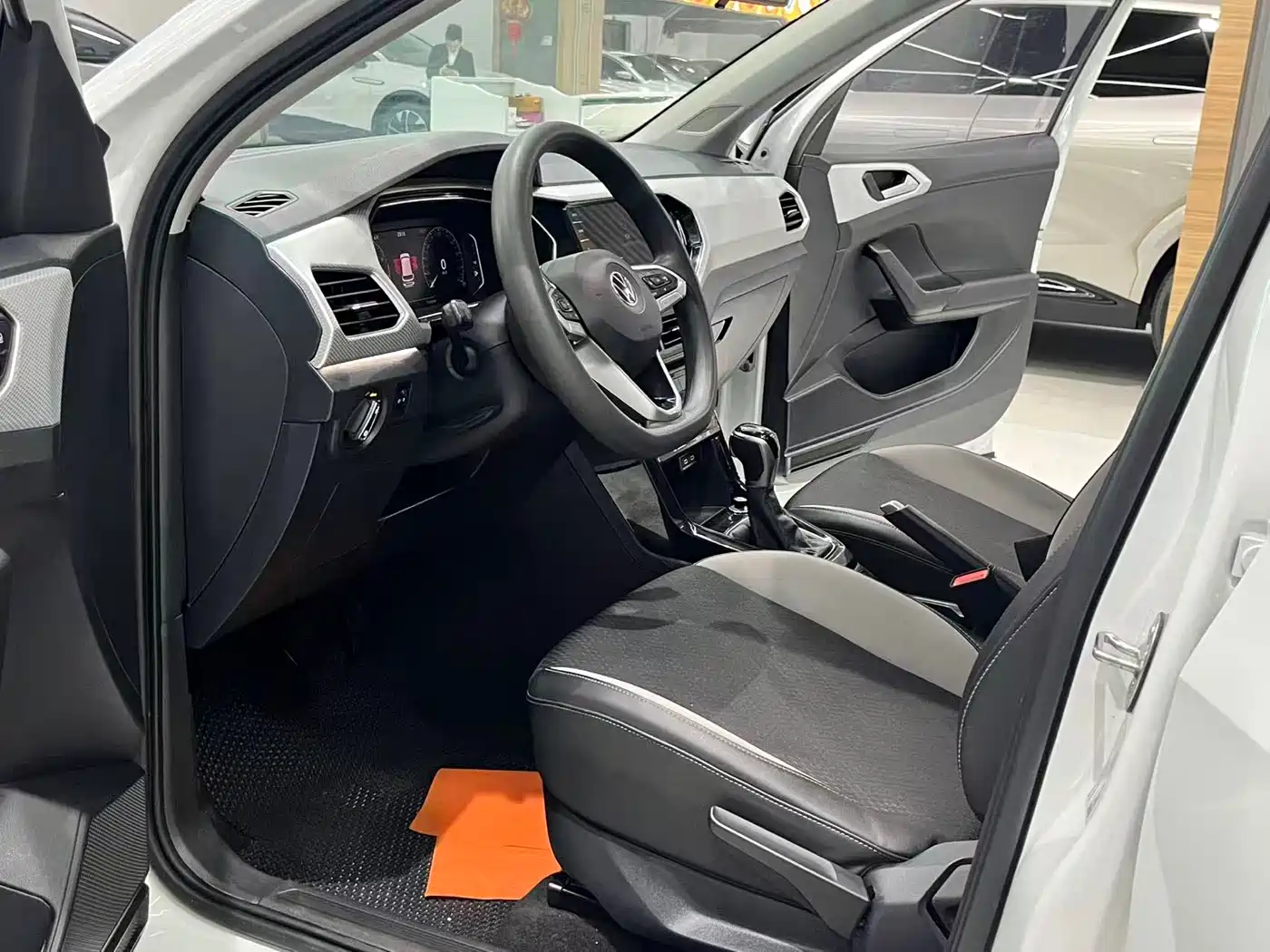 VOLKSWAGEN EXPLORING THE SHADOW