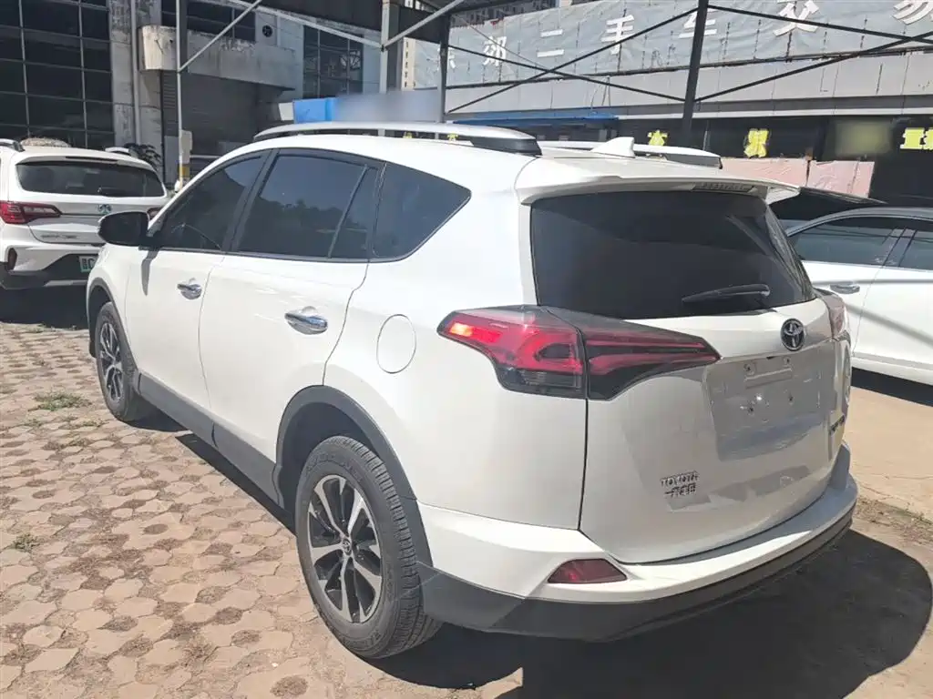Toyota RAV4 Rongfang 2018 2.0L CVT 2WD Trend X Edition фото 5