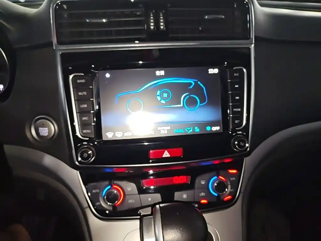 Haval M6 2019 1.5T DCT 2WD Elite Type China VI фото 13