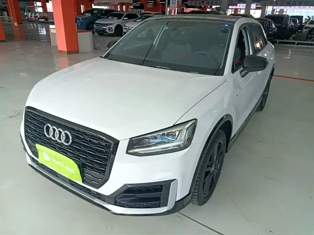 Audi Q2L 2020 35 TFSI Fashion Dynamic Model