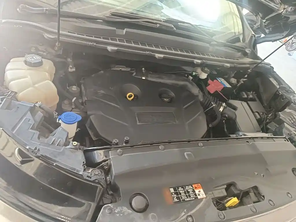 Фото 20 - Ford Edge