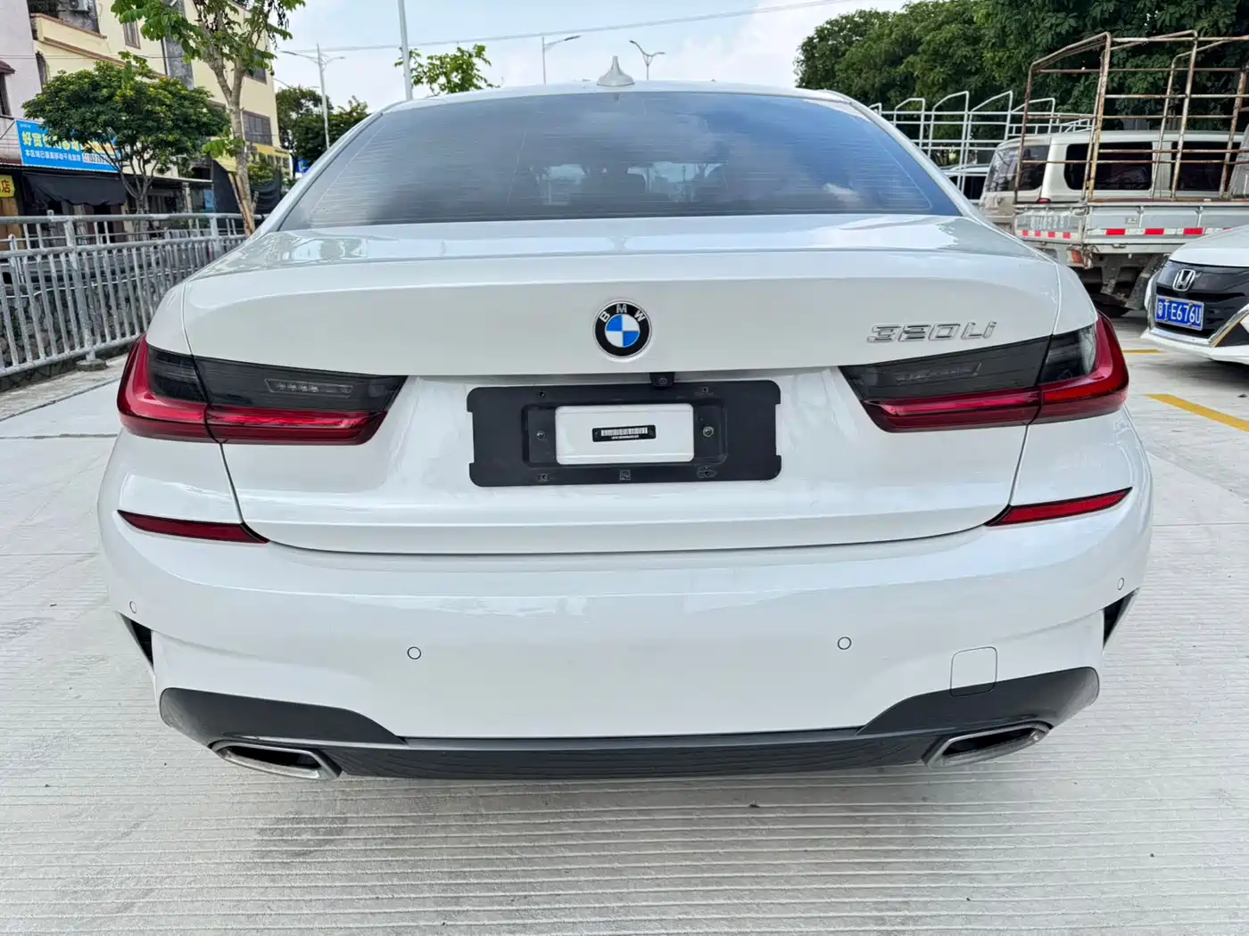 BMW 3-SERIES