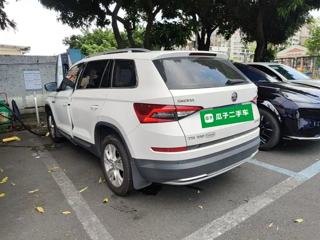 Škoda Kodiaq 2017 TSI330 7-seater 2WD Luxury Edition фото 9