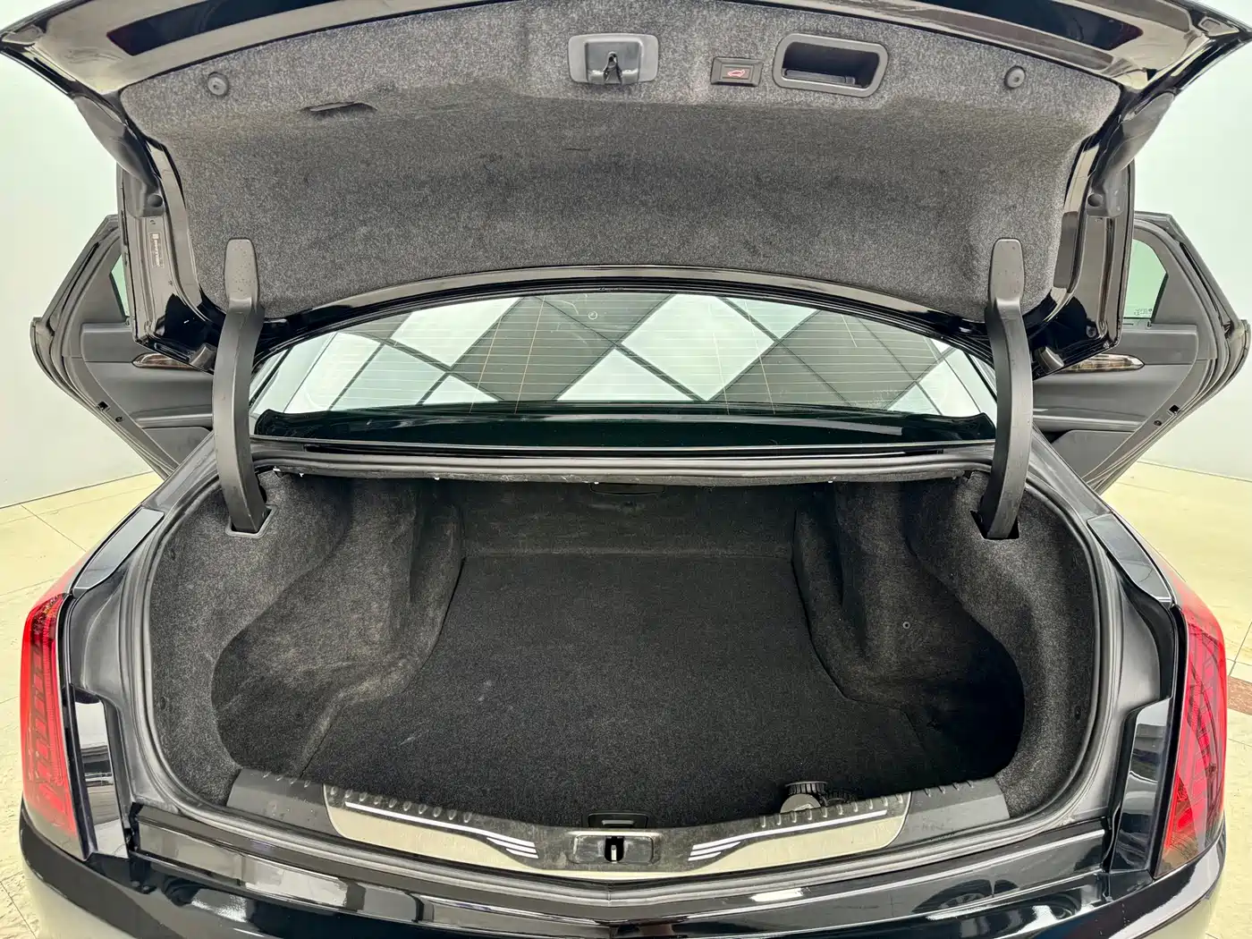 Cadillac CT6 2019 28T Luxury Model фото 23