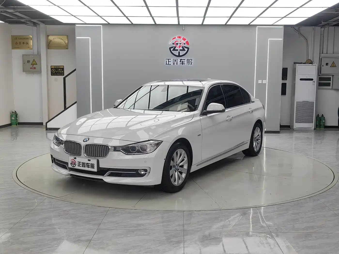 BMW 3 Series 2013 328Li Style Design Package