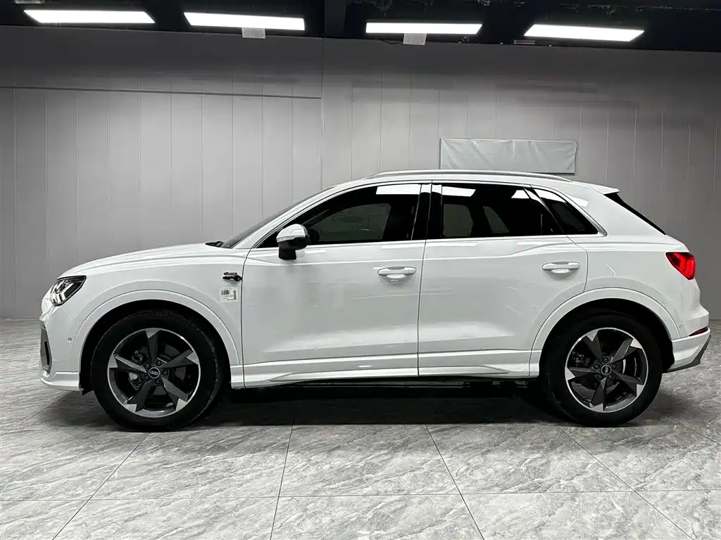 Audi Q3 2022 35 TFSI Fashion Dynamic фото 8