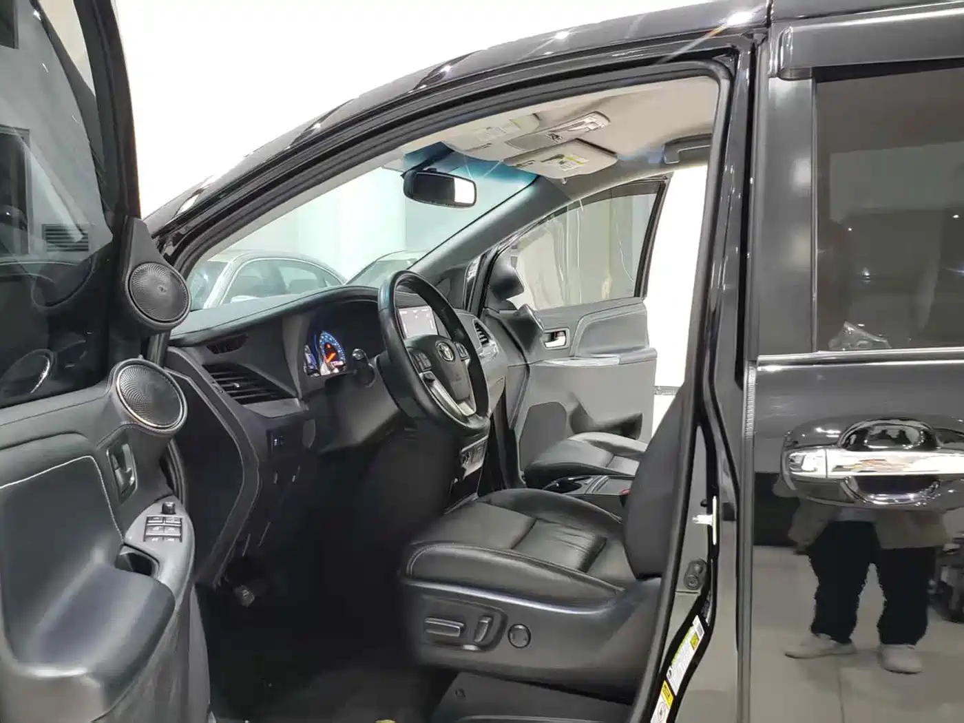 Toyota Sienna 2016 2015 3.5L 2WD LE
