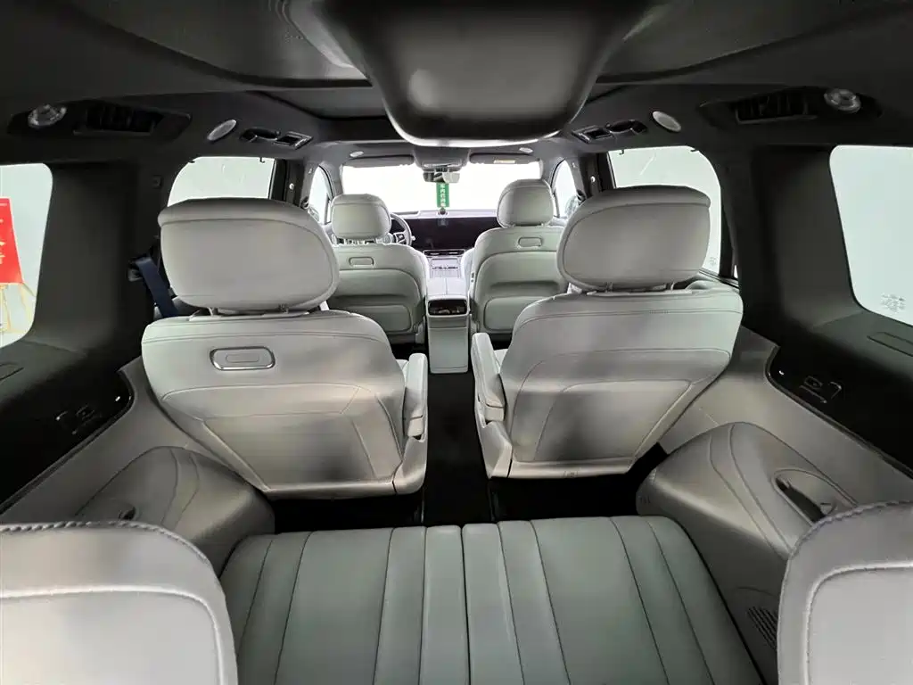 AITO Wenjie AITO M9 2024 Extended Range Ultra 42kWh 6-Seater фото 11