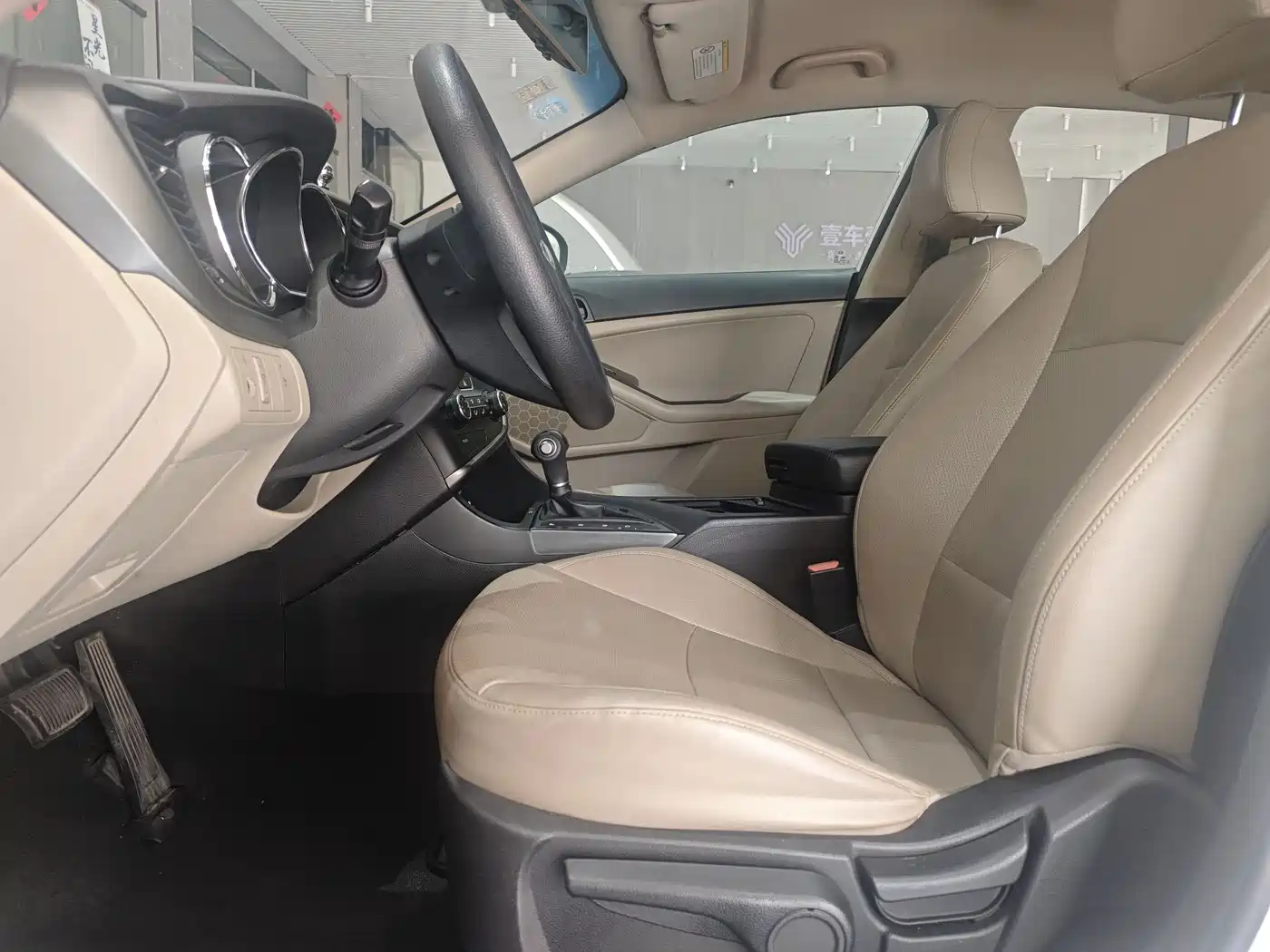 Kia K5 2015 2.0L Automatic GL фото 5