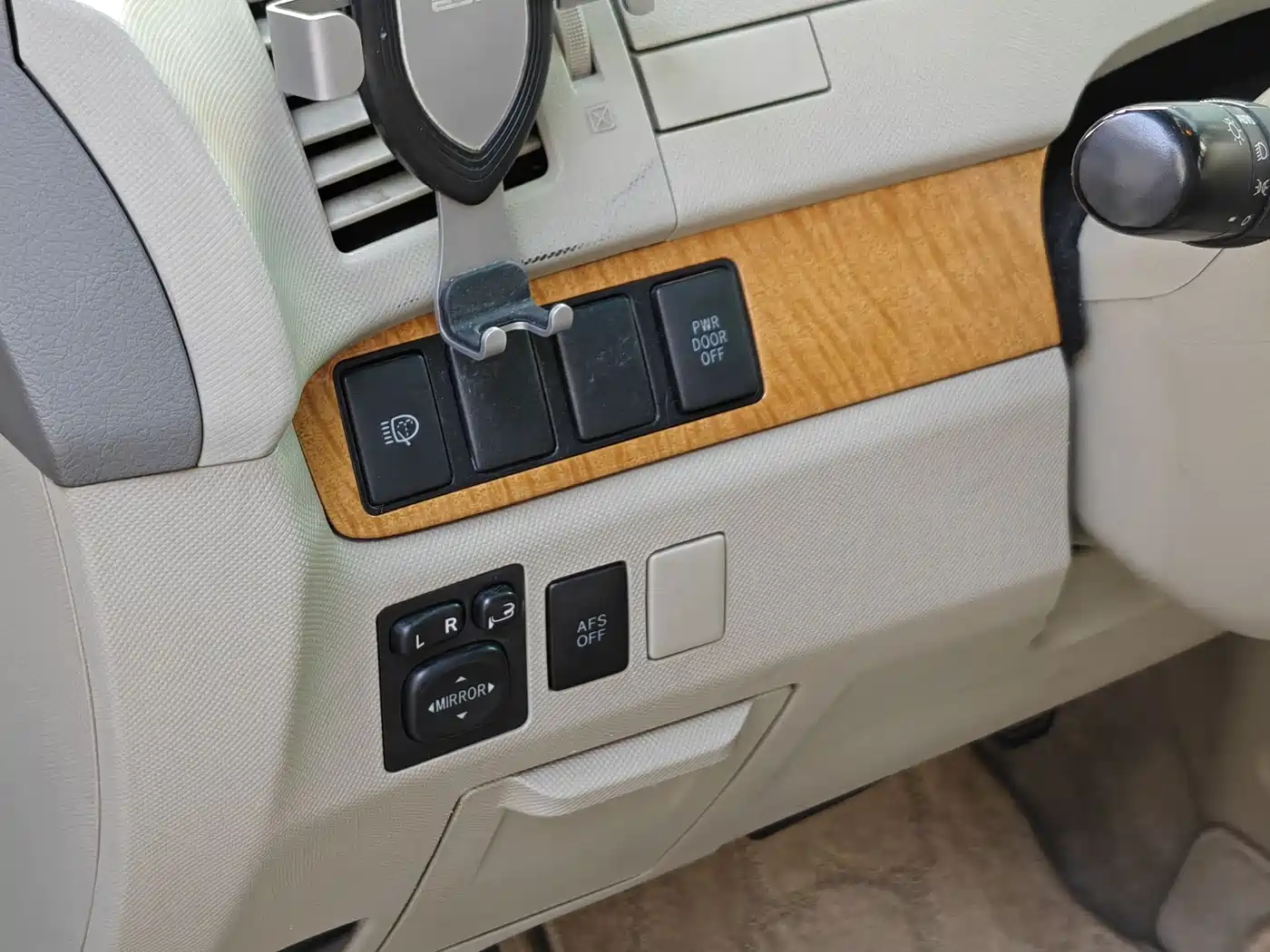 Toyota Previa 2012 2.4L 7-Seater Luxury Edition фото 7