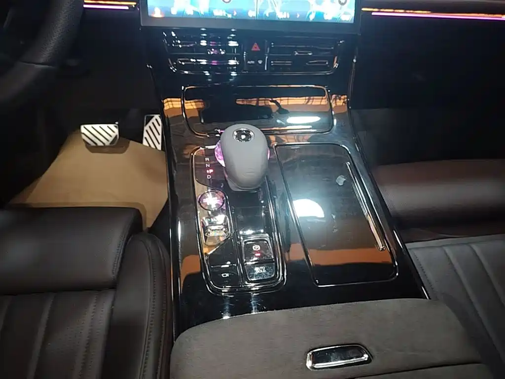 GAC Trumpchi Trumpchi M8 2025 Model Master Series Super Hybrid Edition фото 14