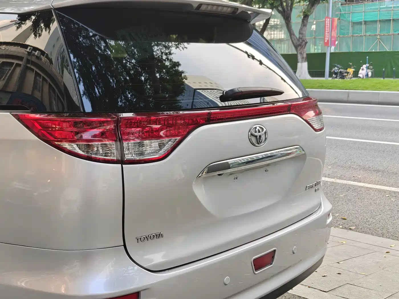 Toyota Previa 2012 2.4L 7-Seater Luxury Edition фото 19