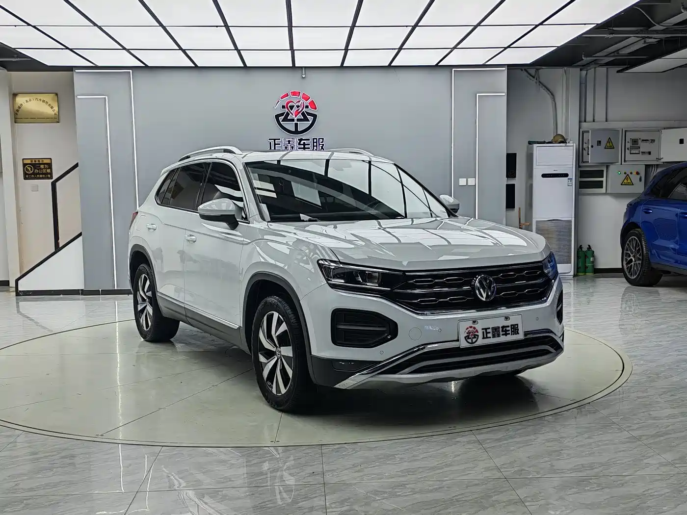 Volkswagen Tayron 2019 330TSI 2WD Luxury China VI фото 3