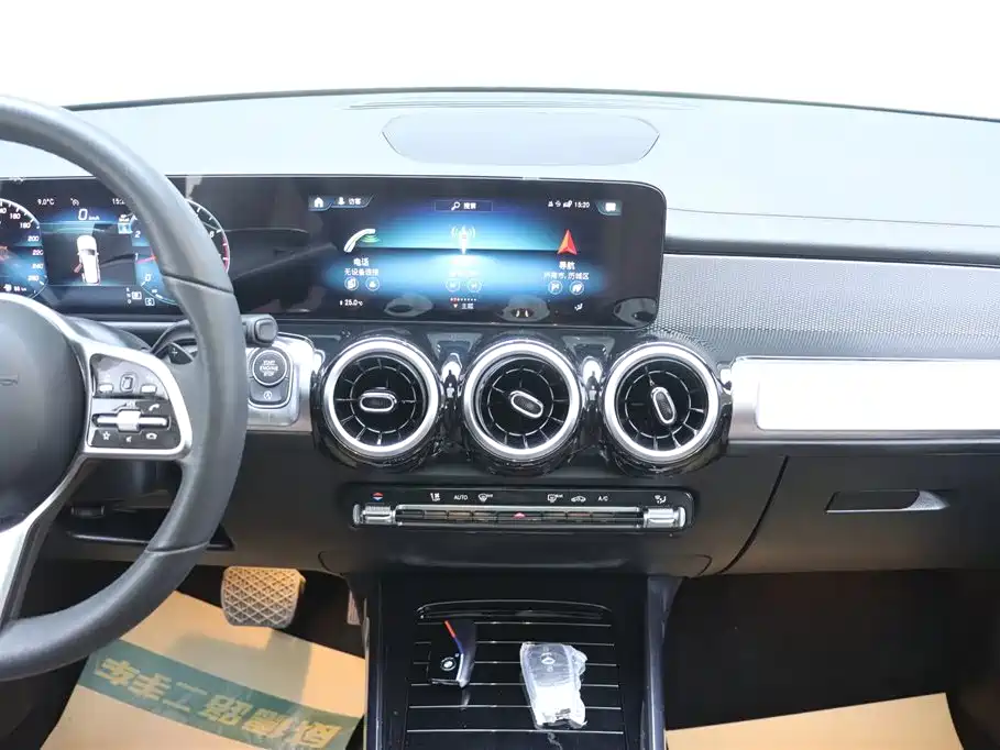 Mercedes-Benz GLB 2022 Model GLB 200 Dynamic Edition фото 25