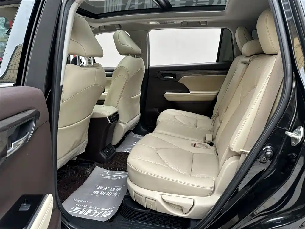 Toyota Highlander 2022 Dual Engine 2.5L 4WD Supreme Edition 7-Seater фото 11