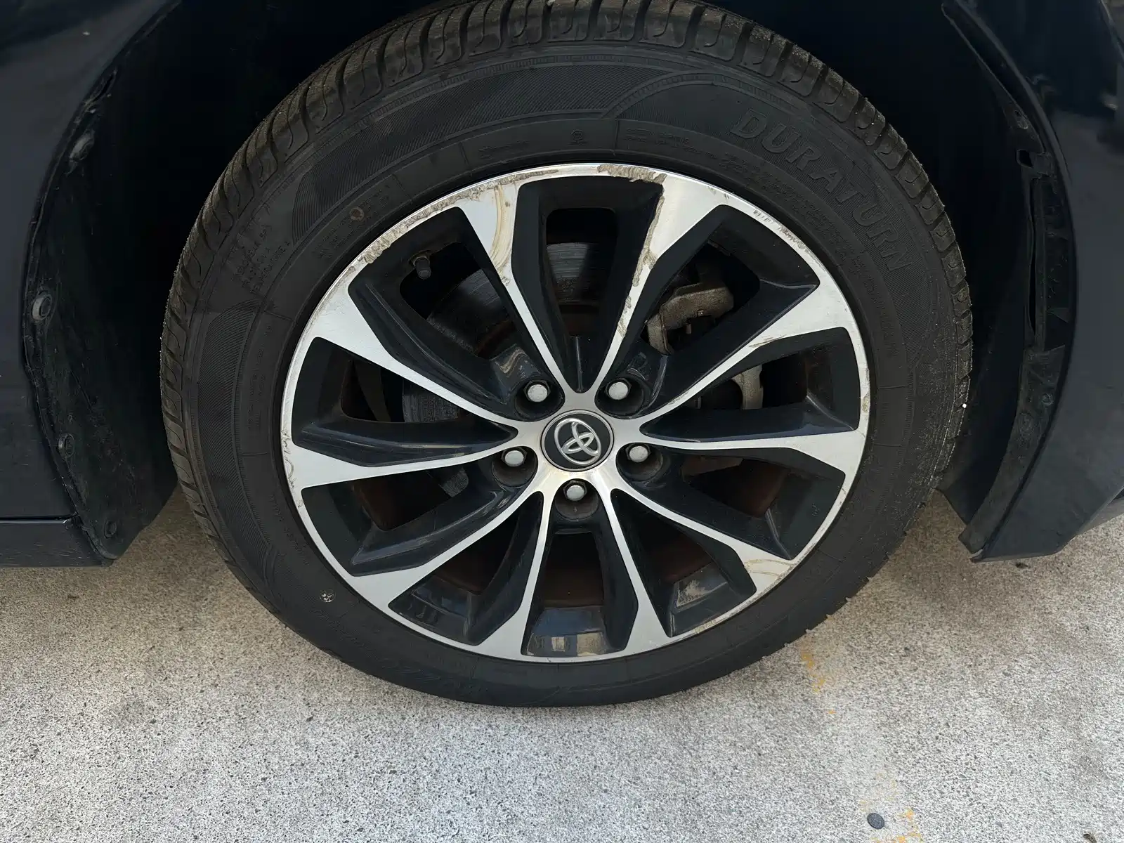 Photo 15 - Toyota Avalon