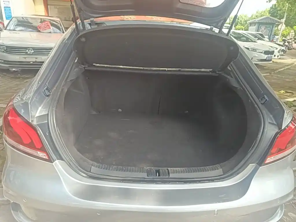 MG MG6 2018 2017 20T Automatic Luxury Smart Connect Version (China V)