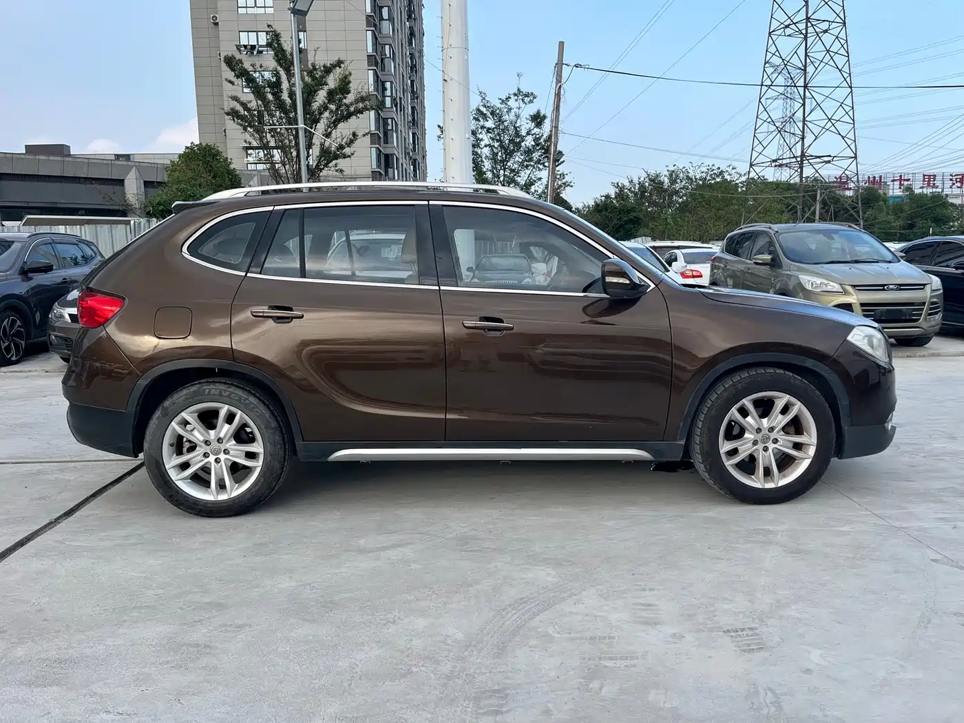 Zhonghua V5 2014 2012 1.5T Automatic 2WD Luxury