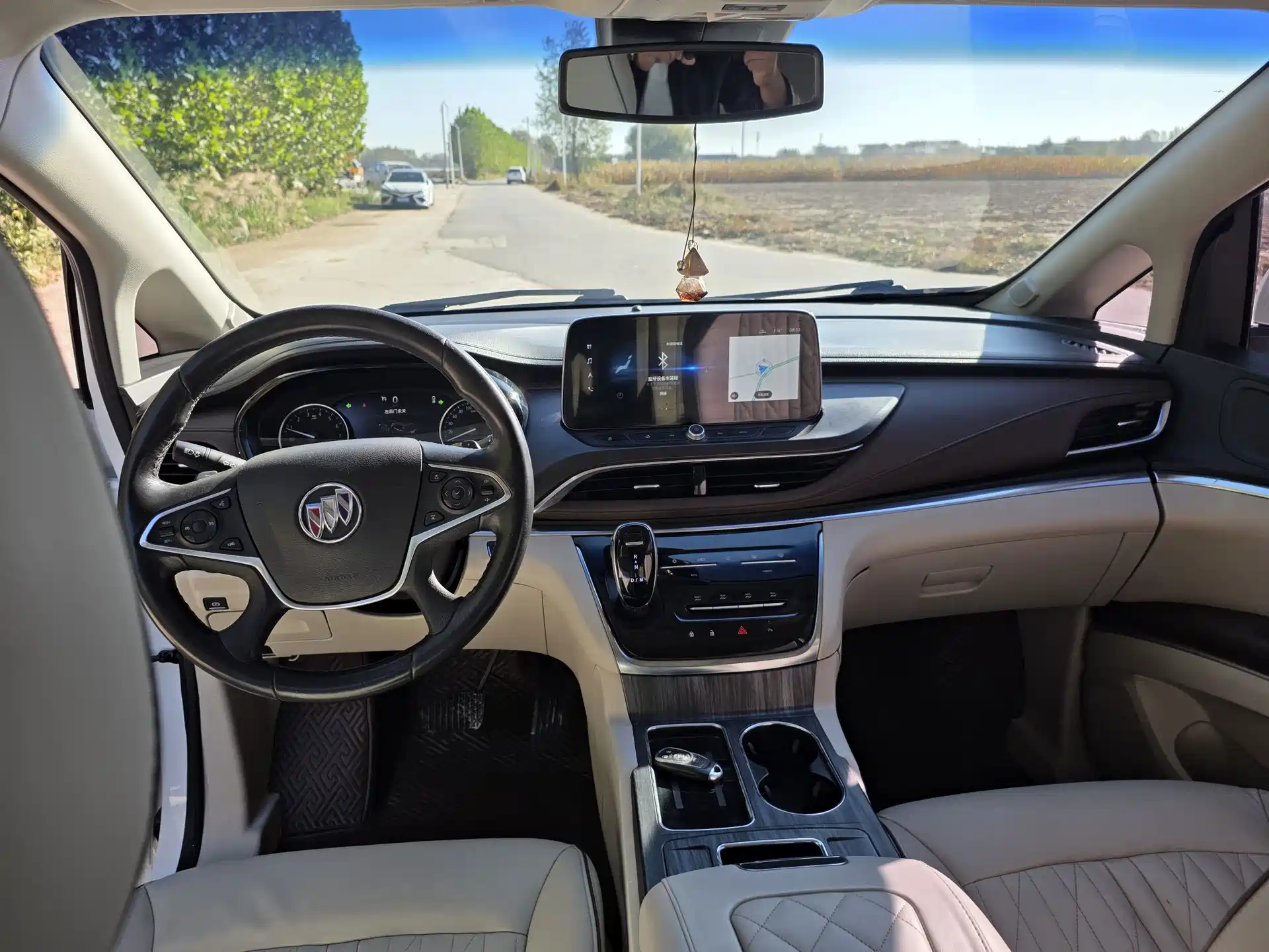 Photo 13 - Buick GL8