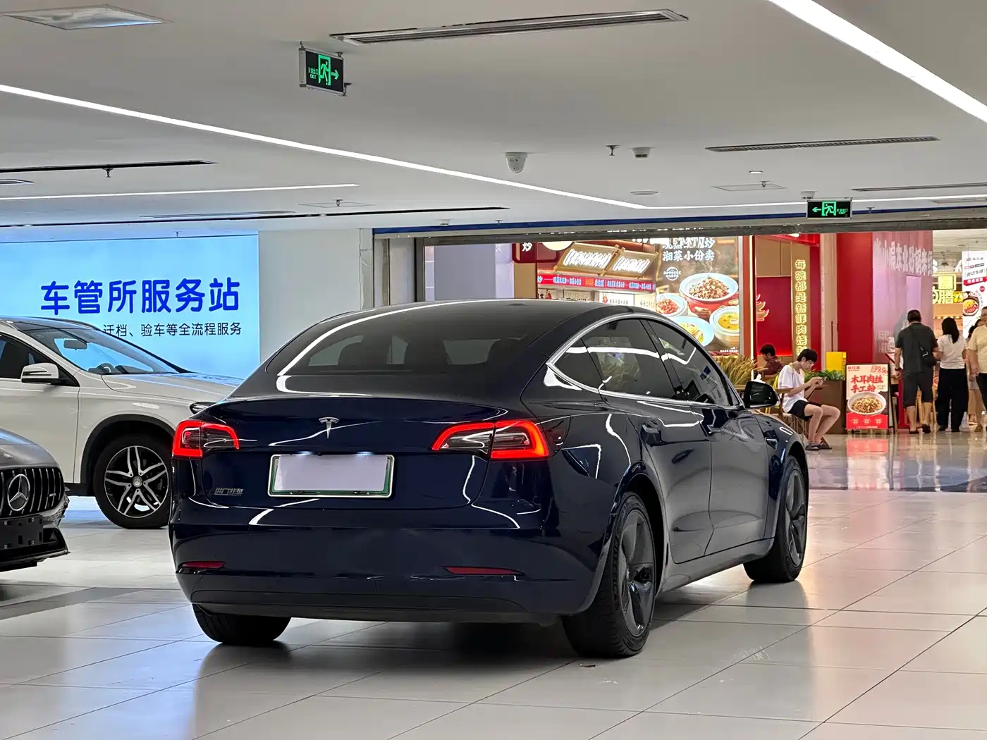 Tesla Model 3 (Import) 2019 2019 Long Range RWD Version