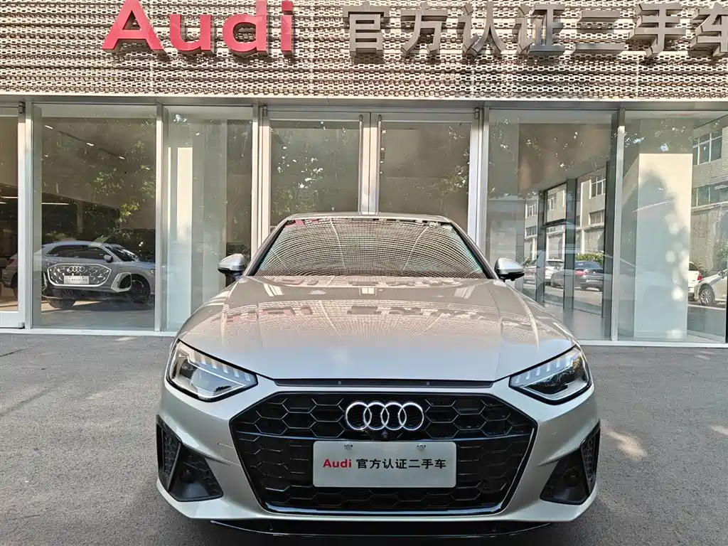 Audi A4L 2020 40 TFSI Luxury Elegance фото 2