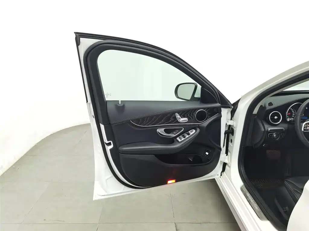 Mercedes-Benz C-Class 2019 C 180 L Fashion Sport Edition фото 8