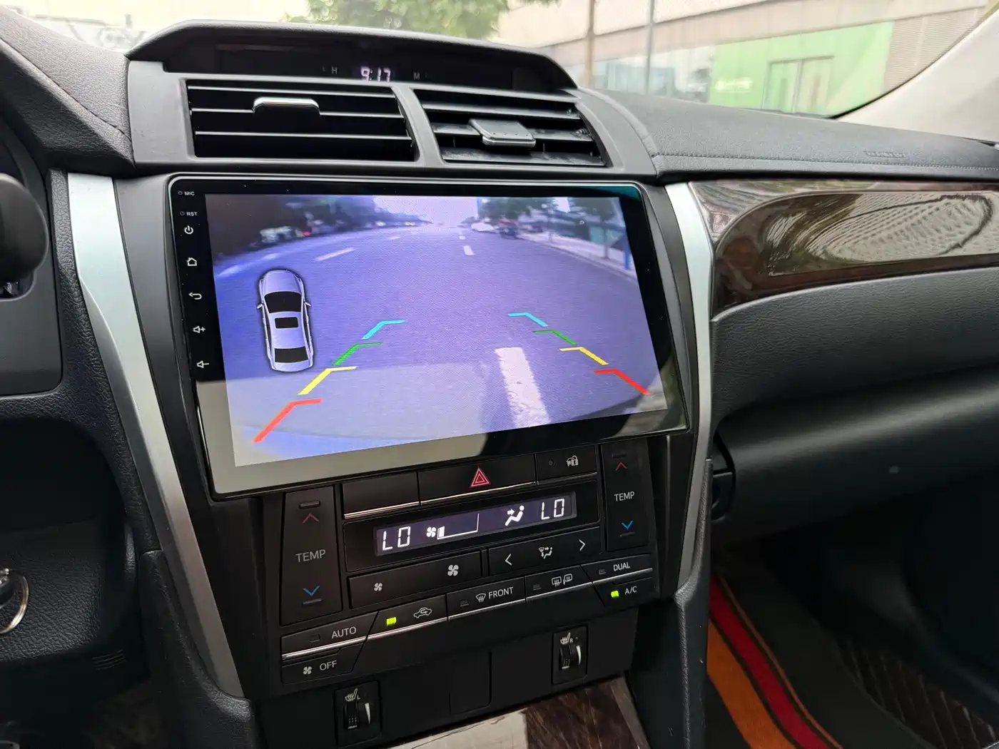 Toyota Camry 2015 2.0G Leading Edition фото 17
