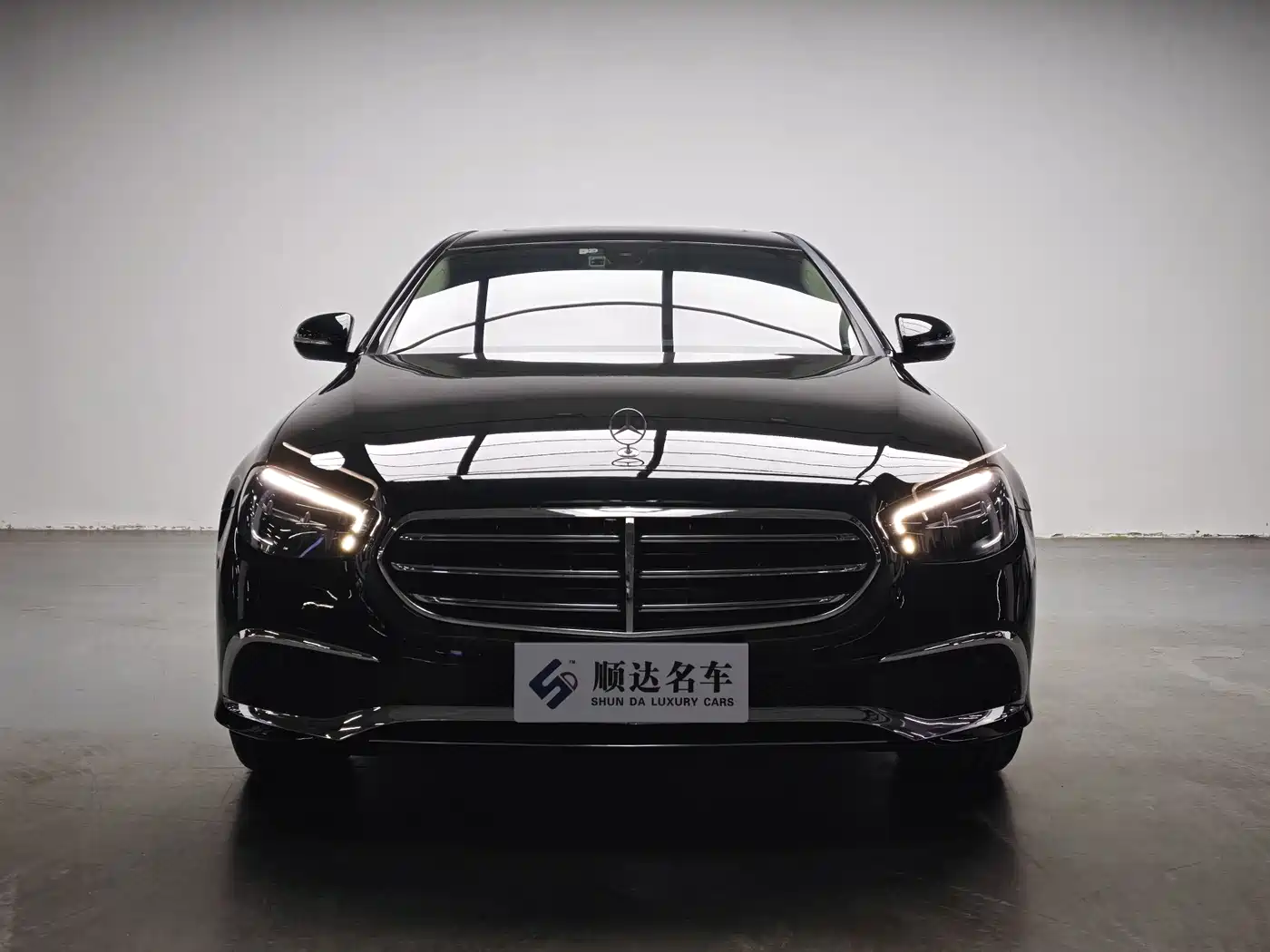 Mercedes-Benz E-Class 2018 E 200 L фото 2