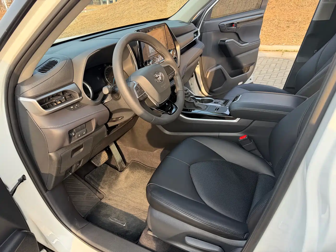Toyota Highlander 2024 2.5L Smart Hybrid 2WD Elite 5-seater фото 12