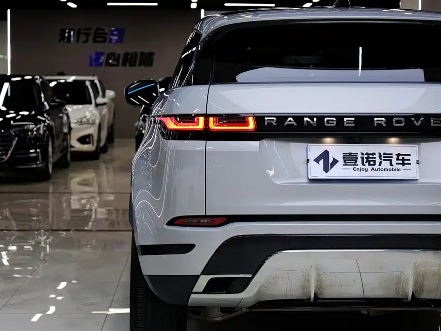 Land Rover Range Rover Evoque 2023 Range Rover Evoque L 249PS Luxury Edition фото 8