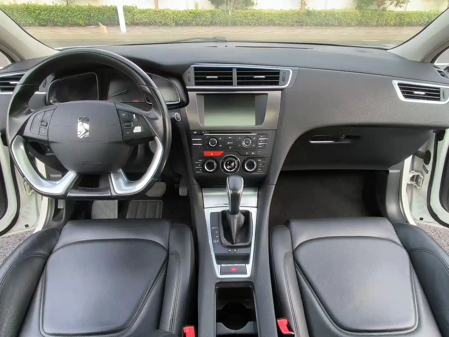 Photo 5 - DS 5LS