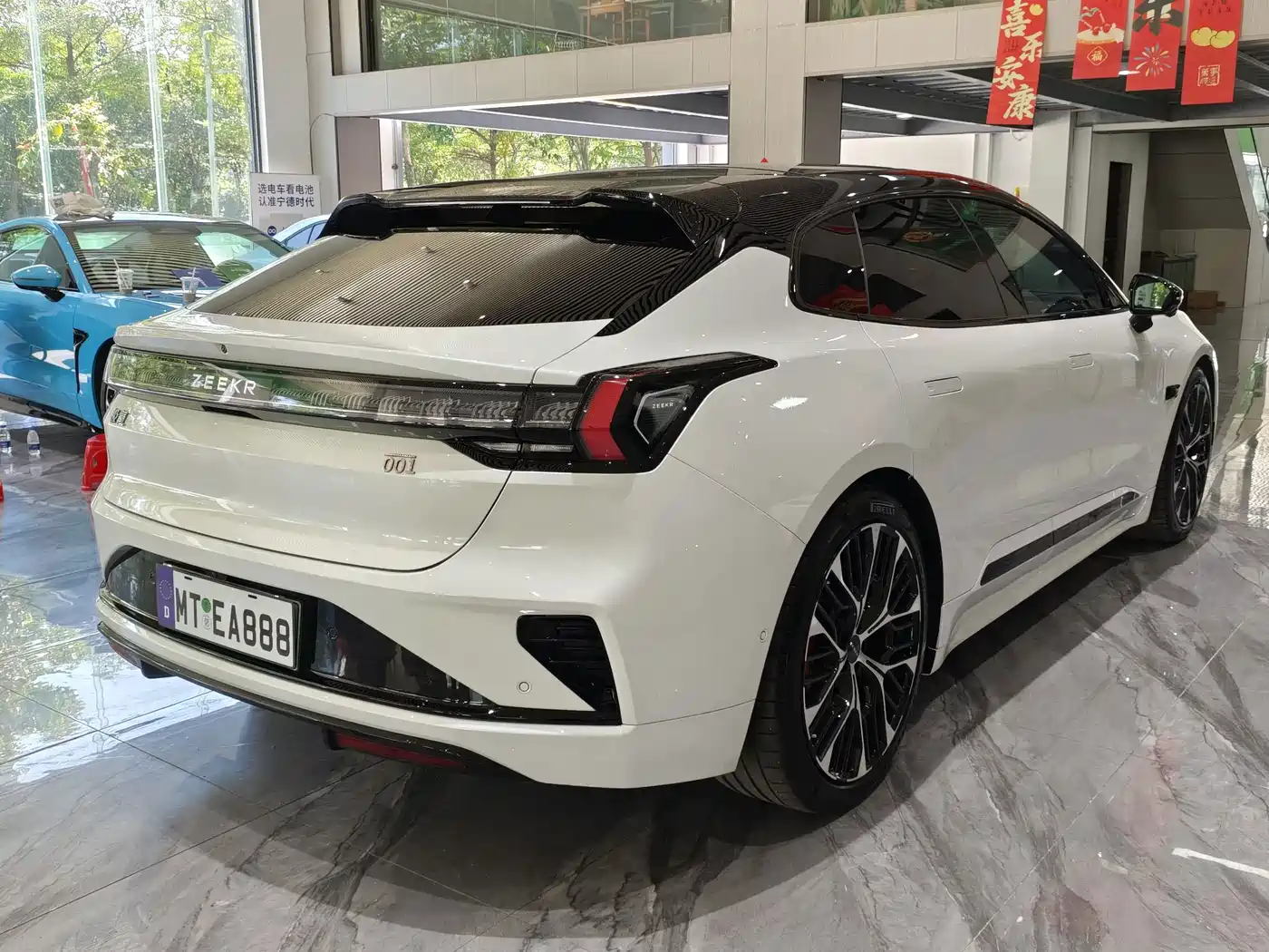 2026 ZEEKR 001