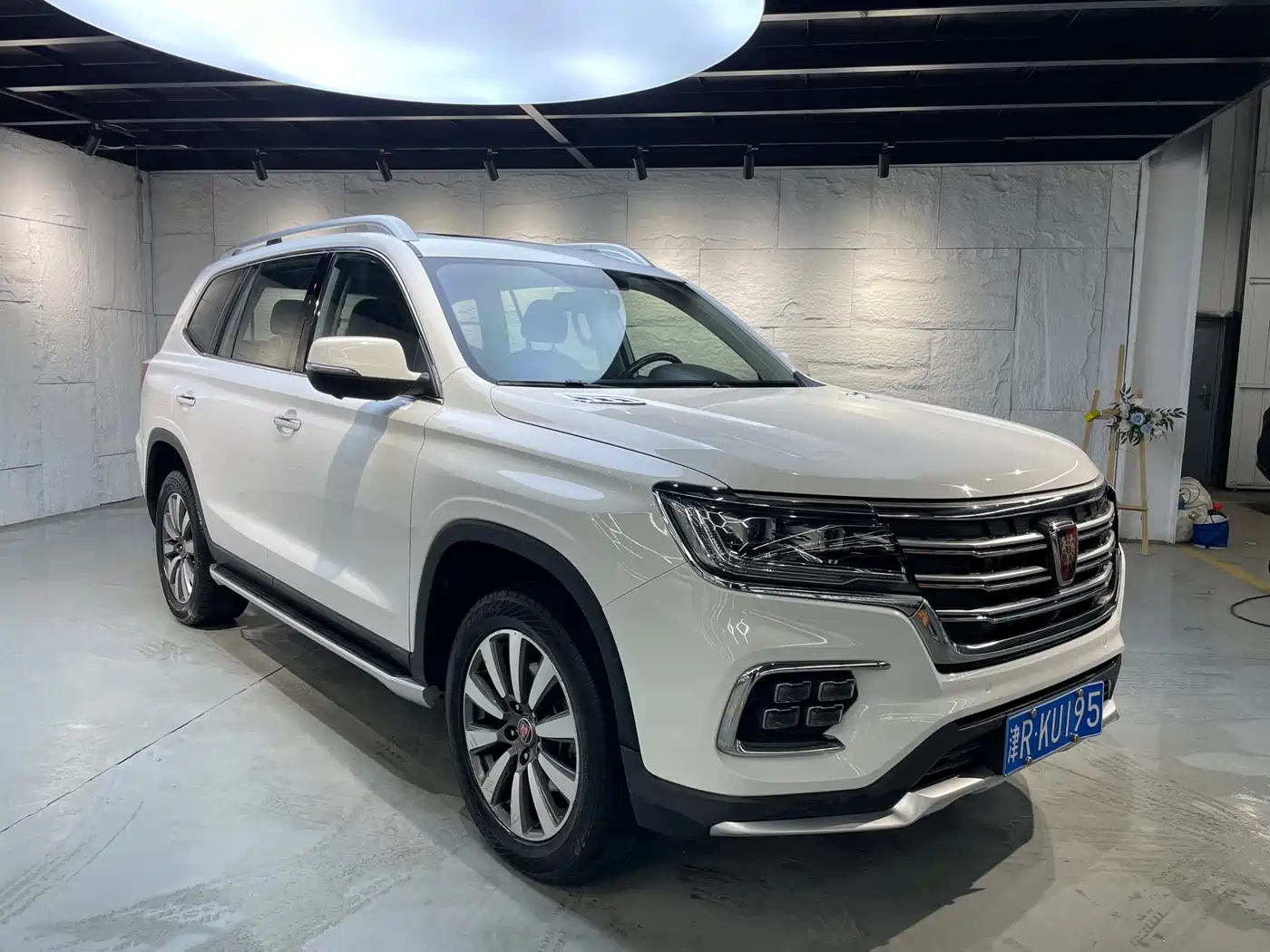 Roewe RX8 2018 2018 30T Smart Internet 2WD Flagship Edition