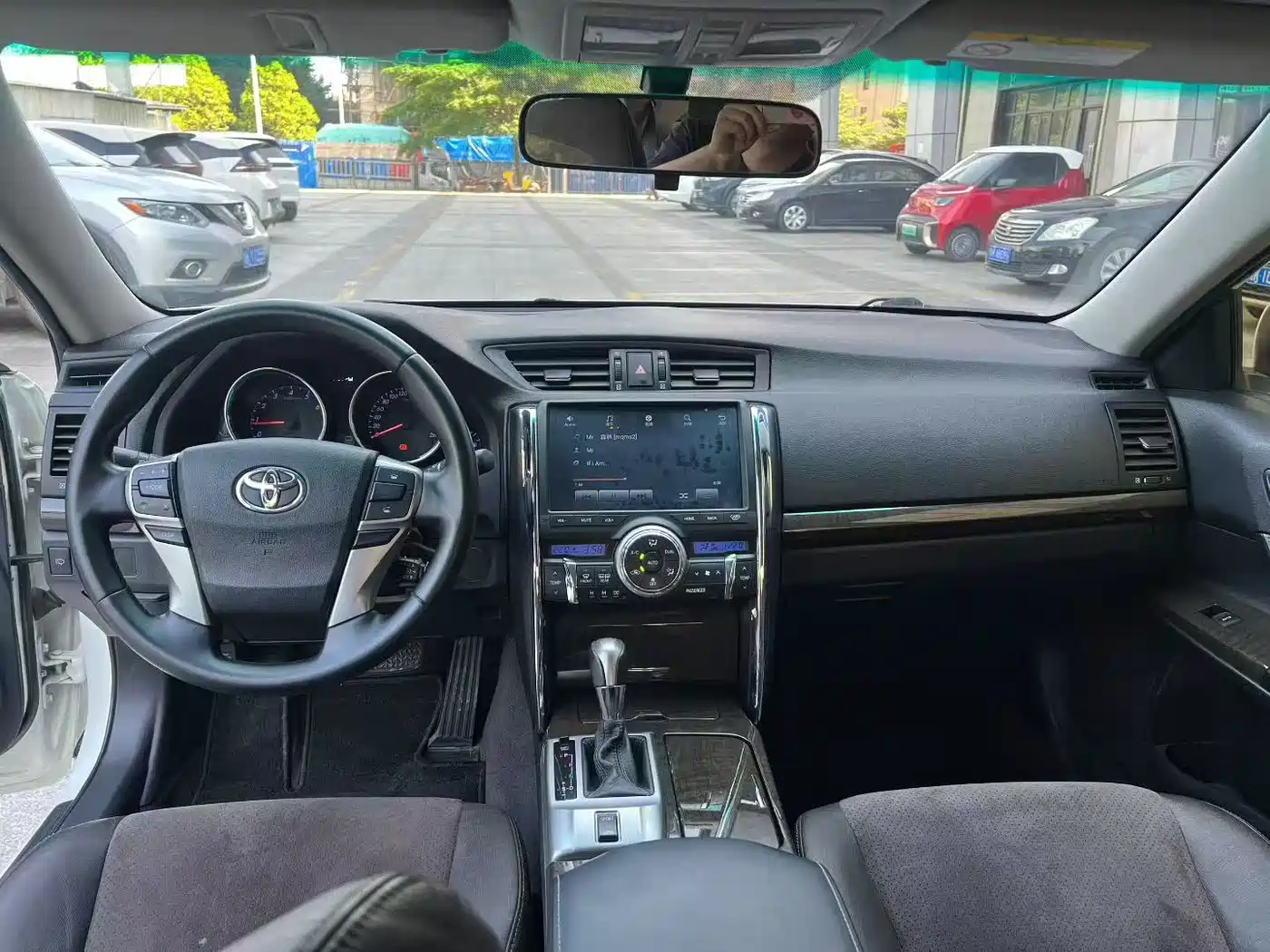 Toyota Reiz 2013 2.5V Premium Edition фото 7