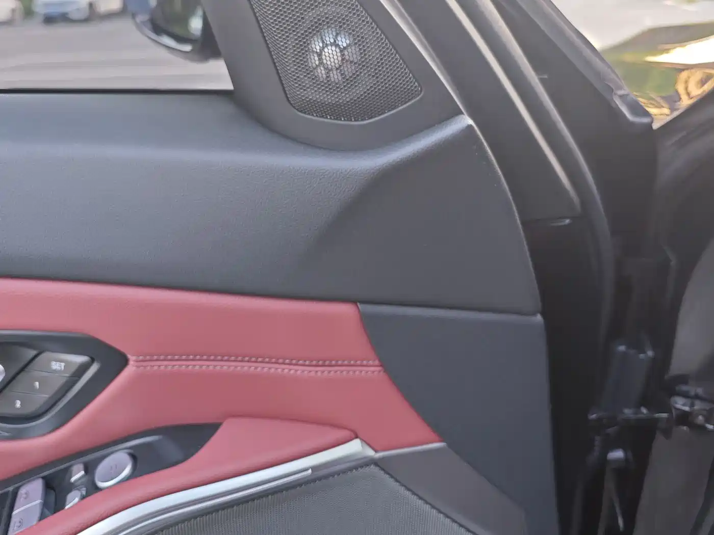 BMW 3 Series 2023 325i M Sport Black Night Package фото 6