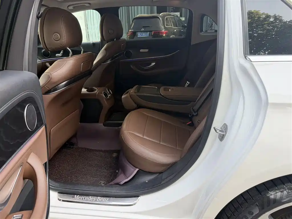 Mercedes-Benz E-Class 2018 E 200 L Sport фото 12