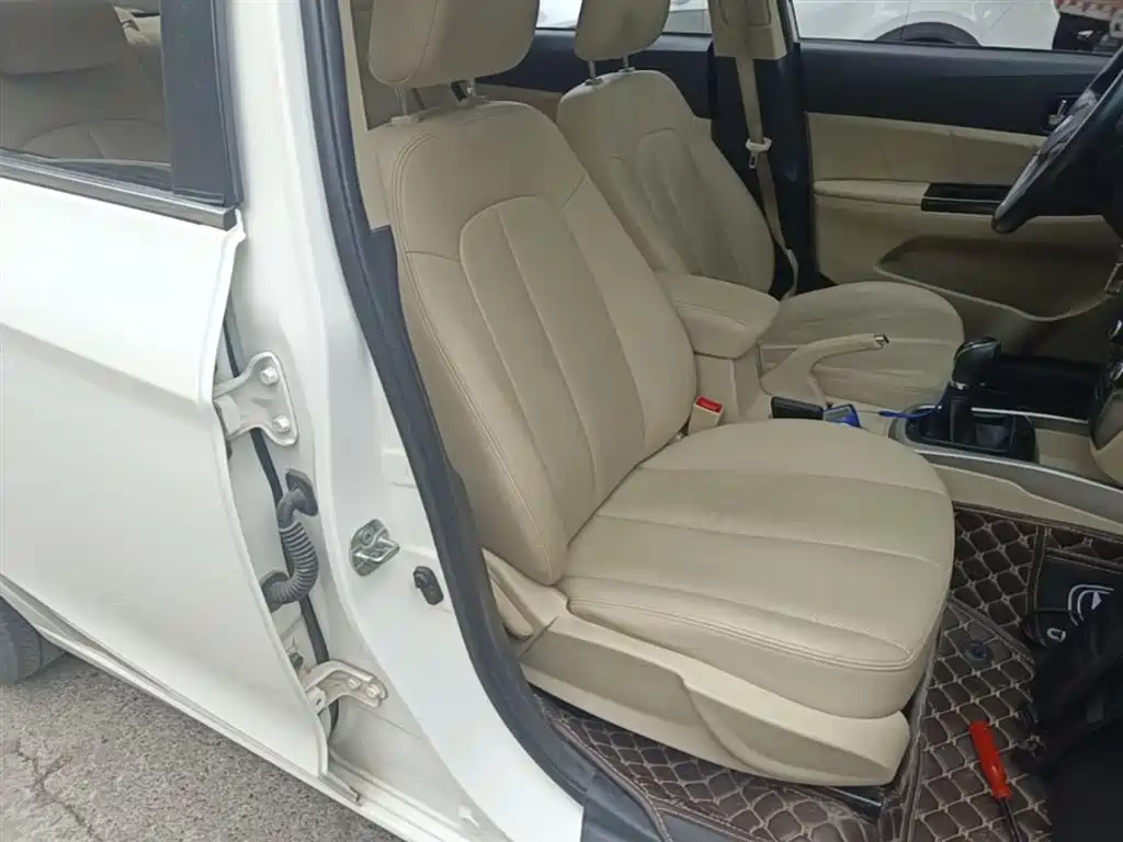 Changan Eado 2015 2015 1.6L Manual Luxury China V