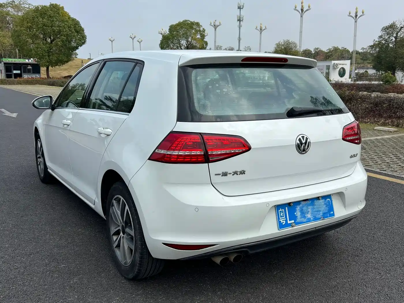 Volkswagen Golf 2016 230TSI Automatic Luxury фото 5