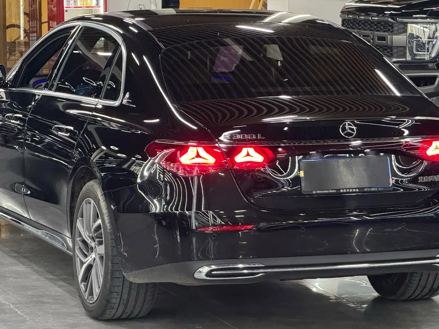 Mercedes-Benz E-Class 2024 E 300 L Fashion фото 2